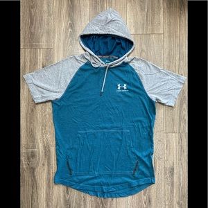 Under Armour men’s medium heatgear sport short sleeve hoodie